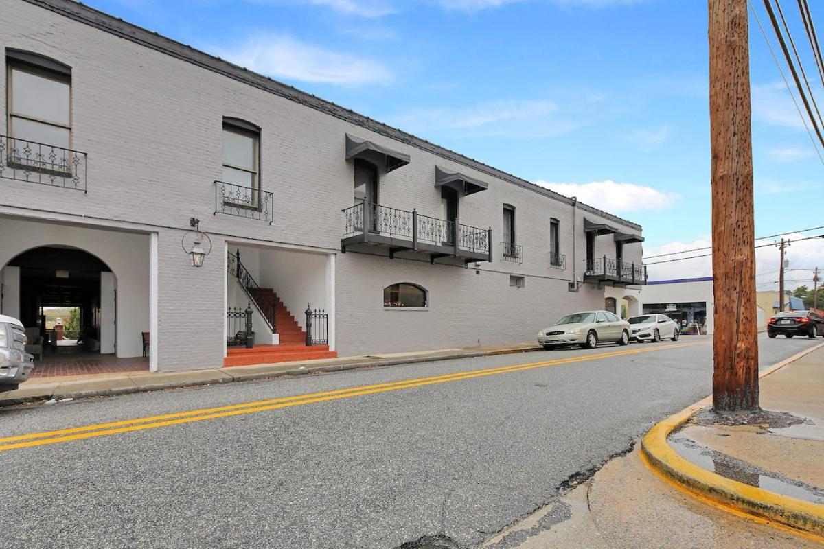 Apartamento Eagle Exec Loft In Downtown Statesboro Exterior foto